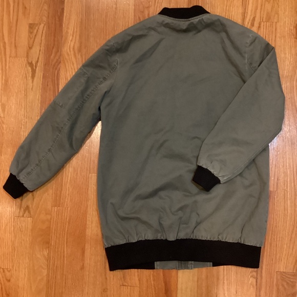 Small Warm Coalition Coat - Picture 2 of 4